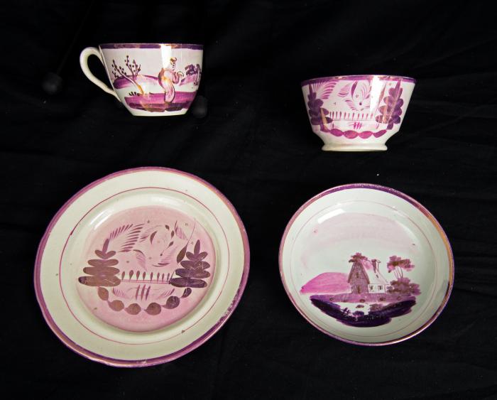 Cups & Saucers - 4 pink lustre