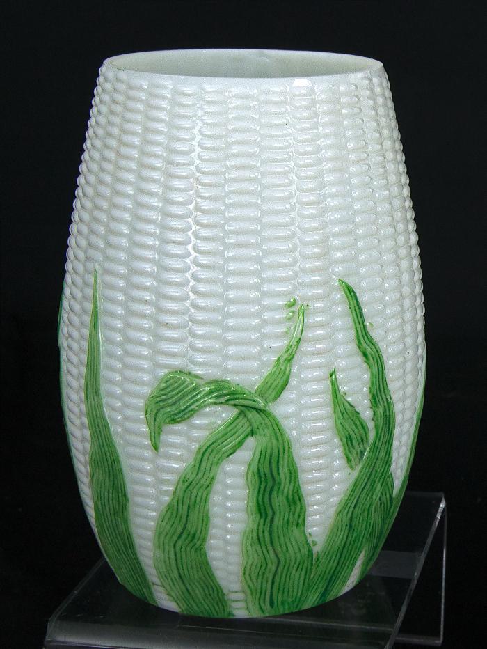 Vase - w/ maize pattern