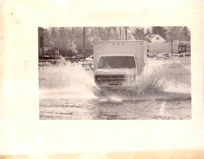 1979 Flood, Post Road