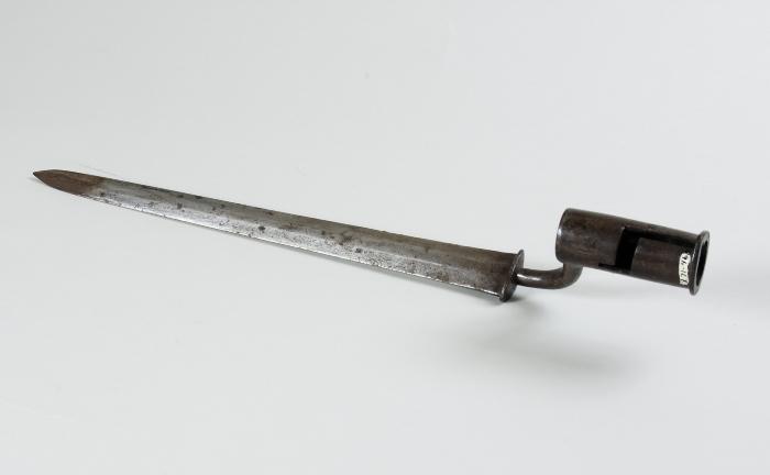 Bayonet (with leather sheath)