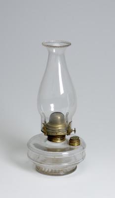 Kerosene Lamp with "Queen Anne" Burner;Kerosene Lamp with "Queen Anne" Burner