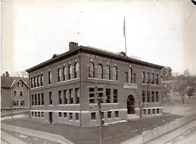 The Russell School, West Main Street and Highland Avenue, Waterbury