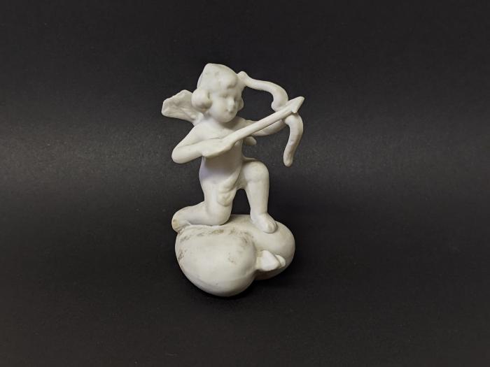 Household, Ceramic - White Miniature Cupid Figure Mantle Garniture