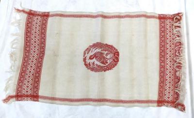 Table linen, red and white