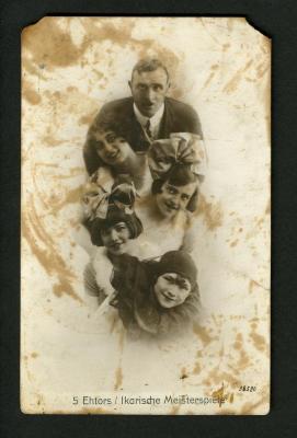 Postcard: "5 Ehtors" circus artist family