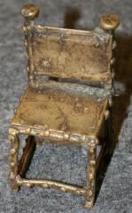 Goldweight in the Form of Straight Legged Royal Asinam Chair