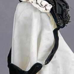 velvet bonnet w/ black faceted beads Full