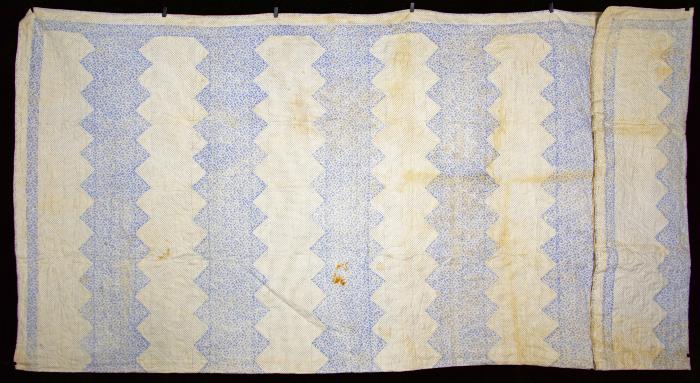 Bed Quilt, Textile - Blue and White Tree Everlasting Patterned Quilt